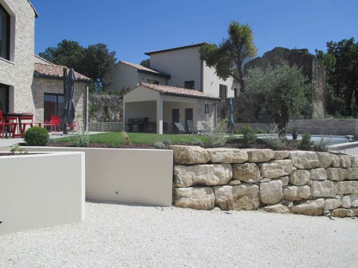 Maçonnerie paysagère Saint-Paul-Trois-Châteaux